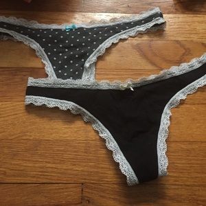 Aerie thongs