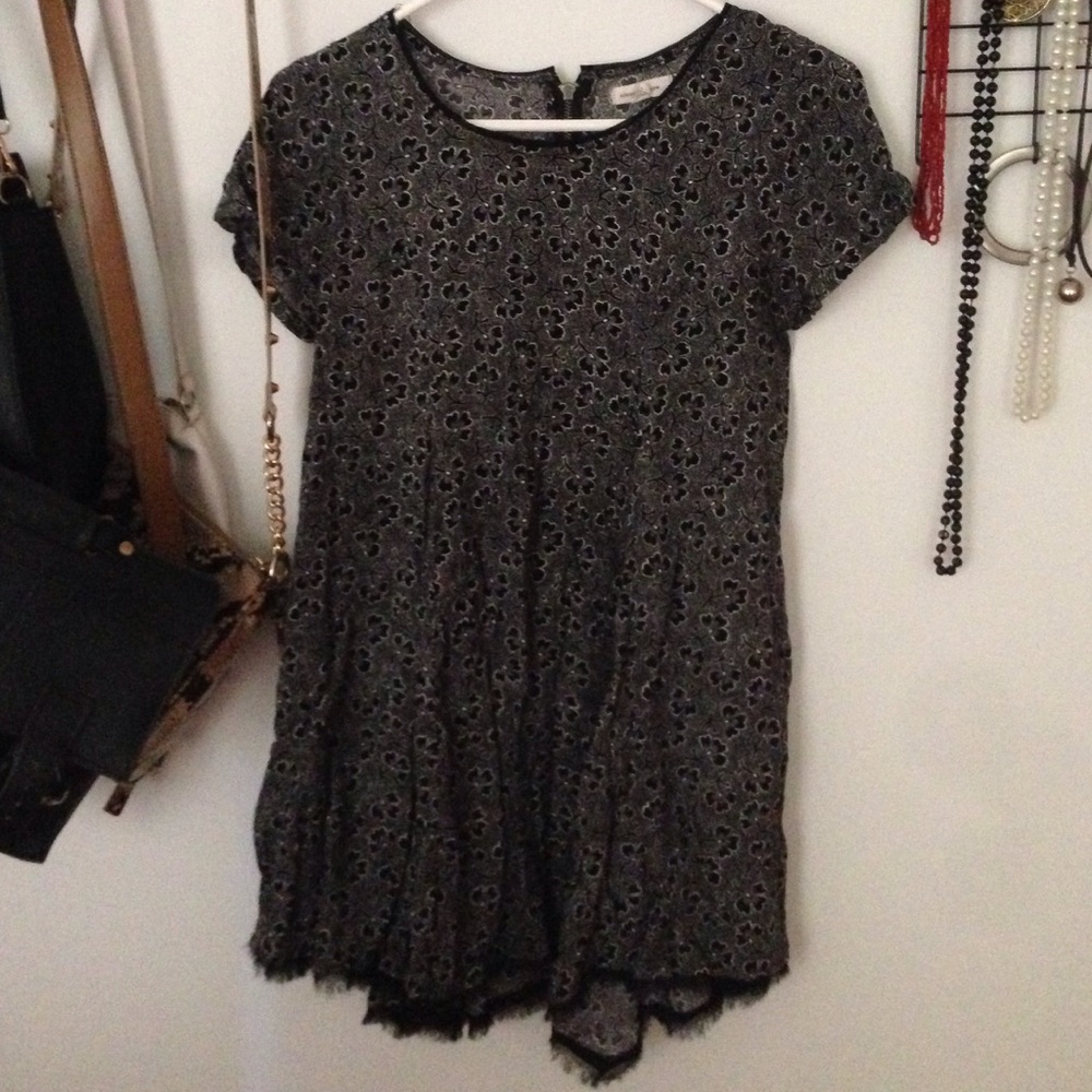 Versatile and cute short dress.