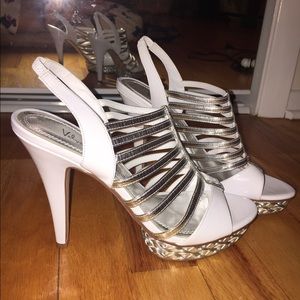 NEW Unique White & Silver Detailed Platform Heel