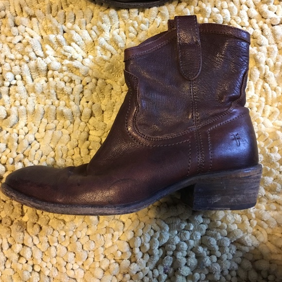 Frye Shoes - Short Frye Boots
