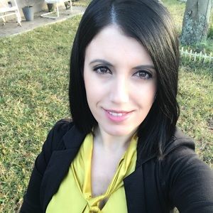 Meet your Posher, Emanuela