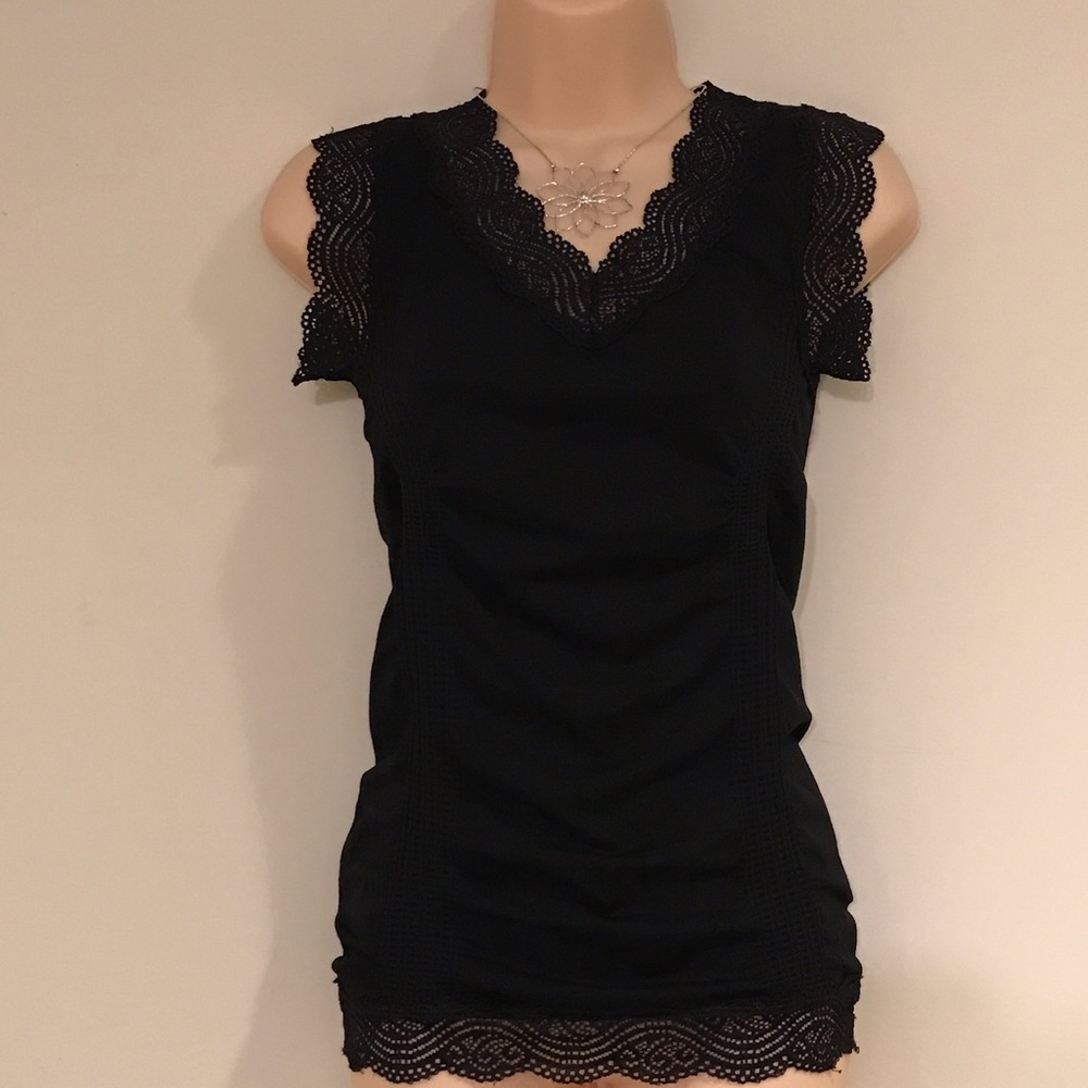 Fun Black top