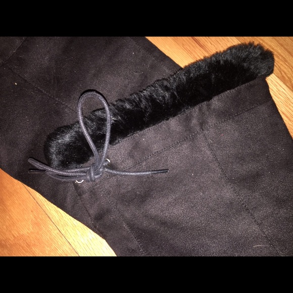 NEW! Never Used Over The Knee Black Wedge Boots - Picture 2 of 2