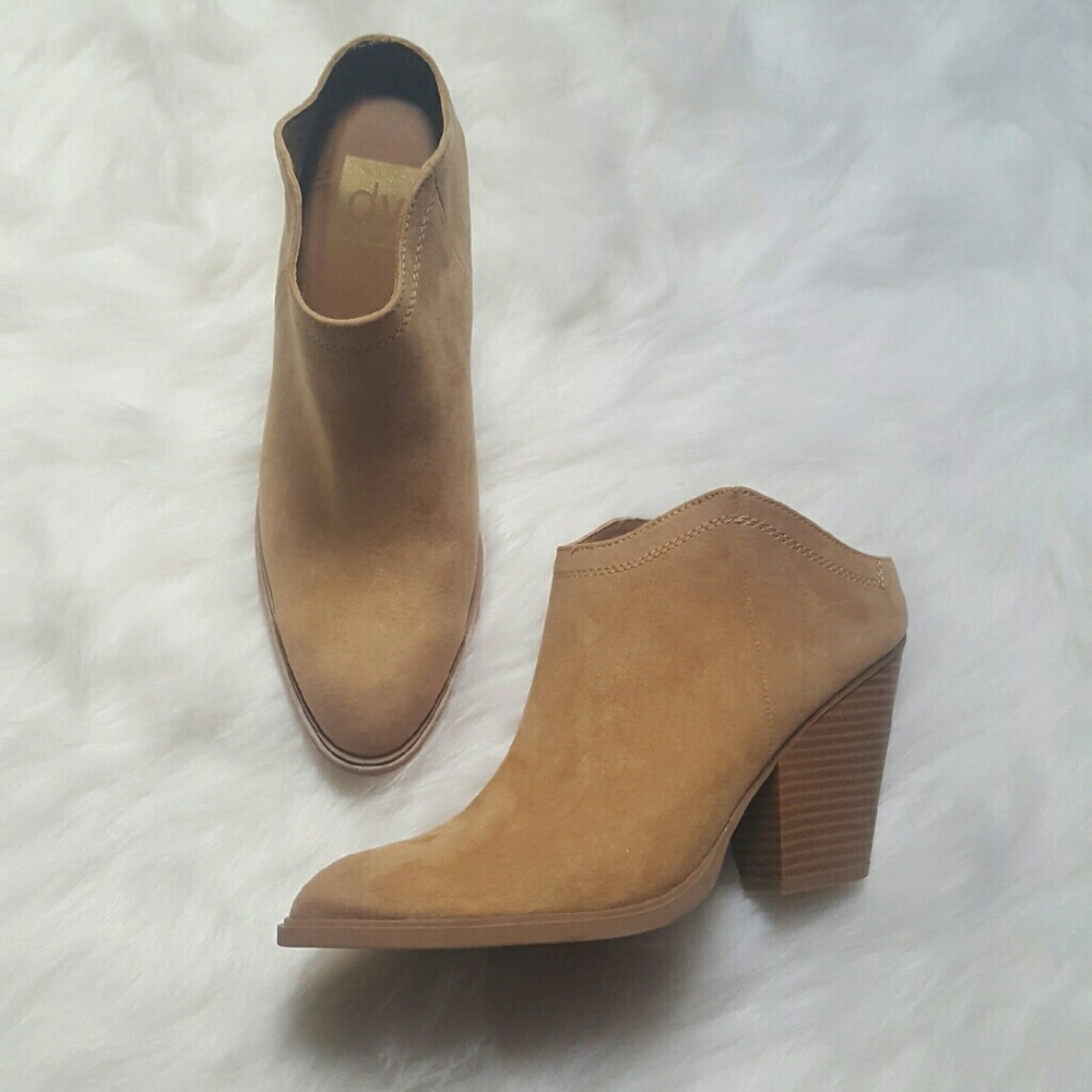 🔥HP🔥BRAND NEW DV Booties