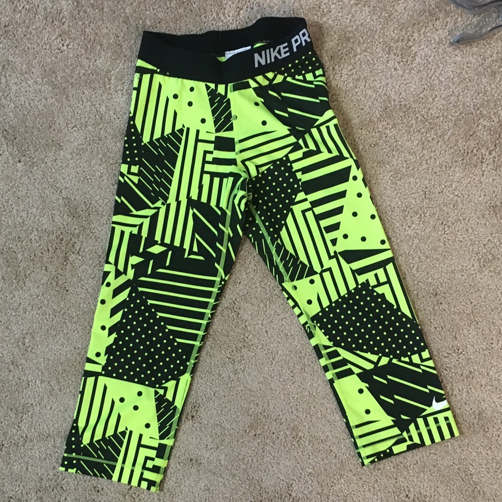 Nike capri leggings