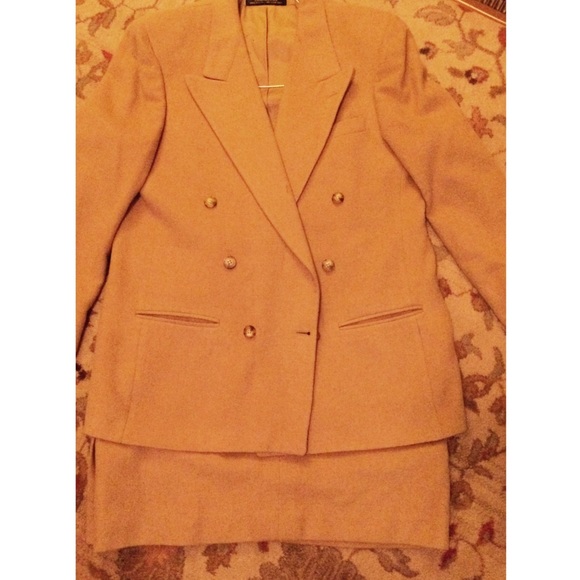 Brooks Brothers Dresses & Skirts - FLASH⚡️Brooks Brothers RARE Vintage Camel Suit