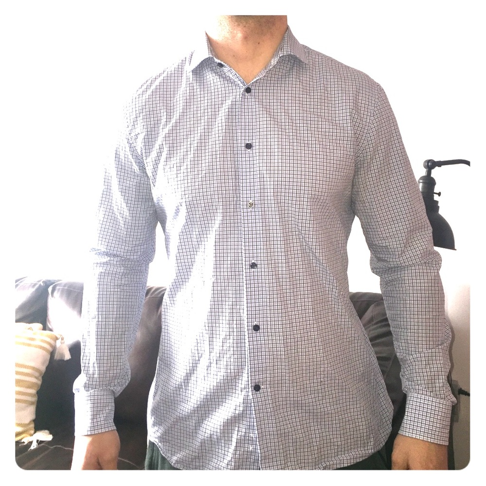 H&M Men's button down shirt plaid detail