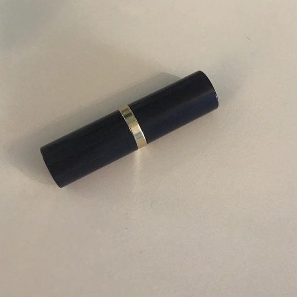 Ester Lauder new lipstick - Picture 3 of 4