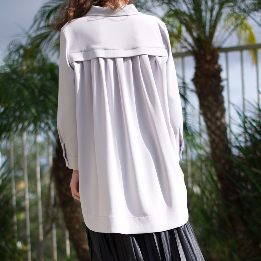 Silver blouse with pleats
