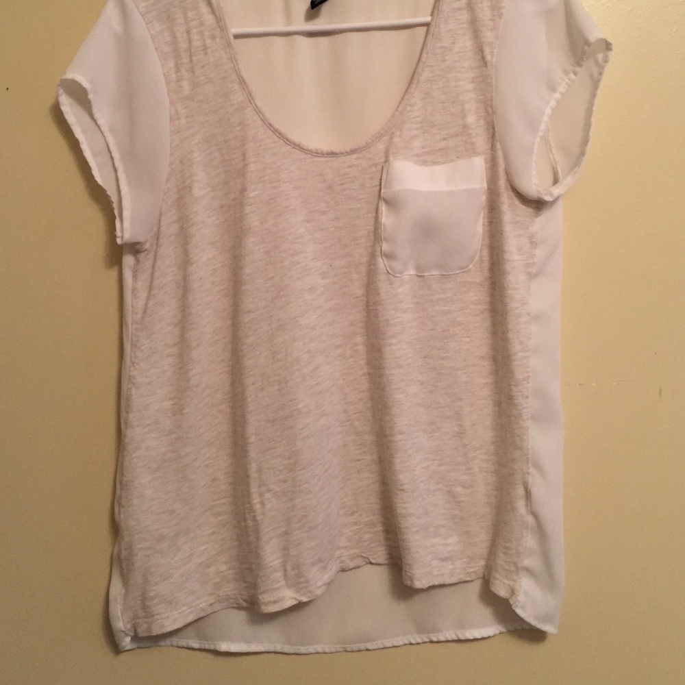 Gap small cream shirt