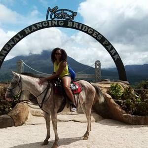 Meet your Posher, Sharon