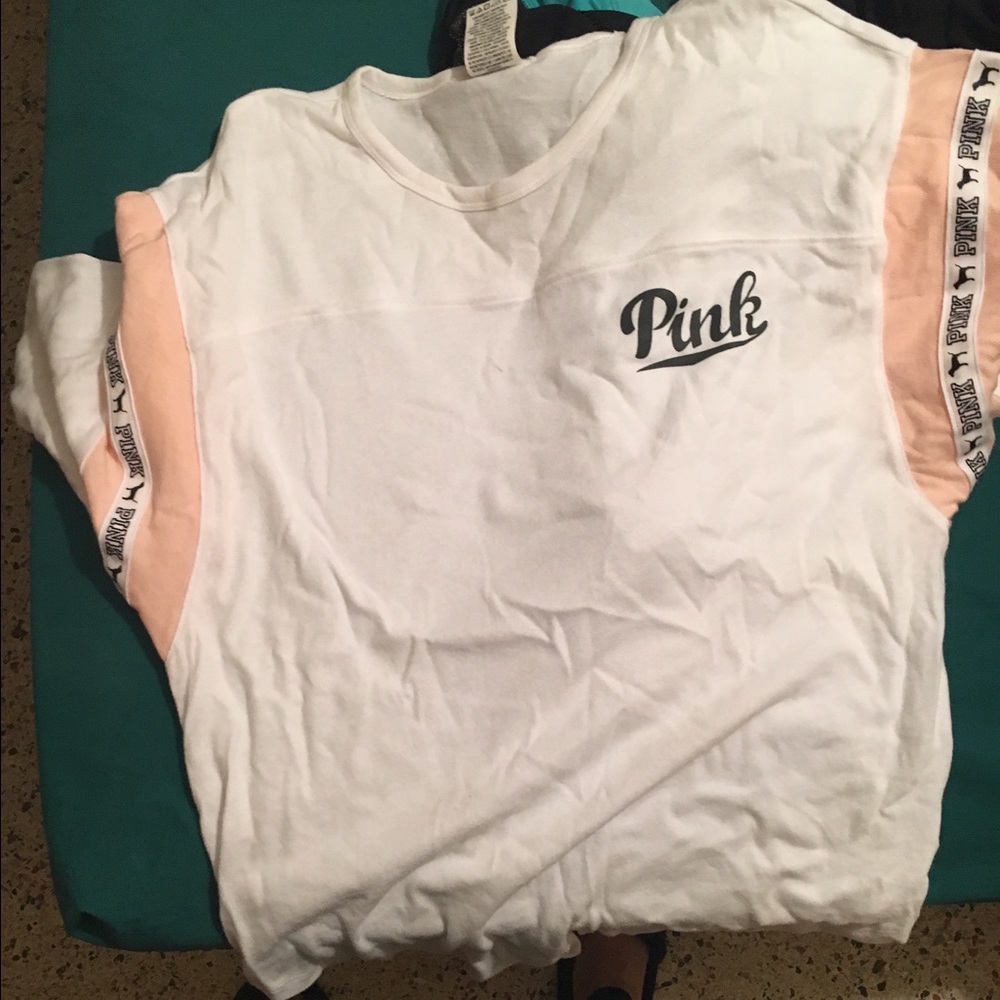 Vs pink top traded