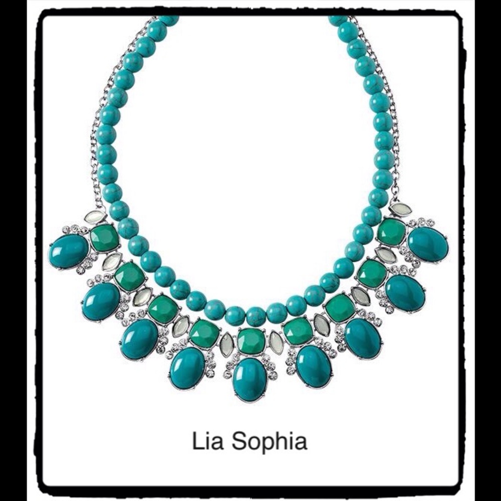 🎉3 Way Lia Sophia Necklace🎉