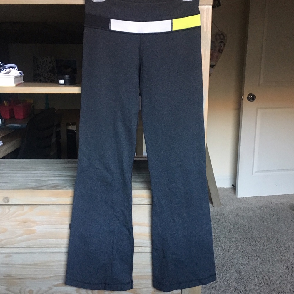 lulu lemon pants/ OFFERS PLEASE!