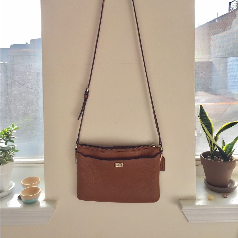 Coach Madison Leather Swingpack in Burnt Camel.