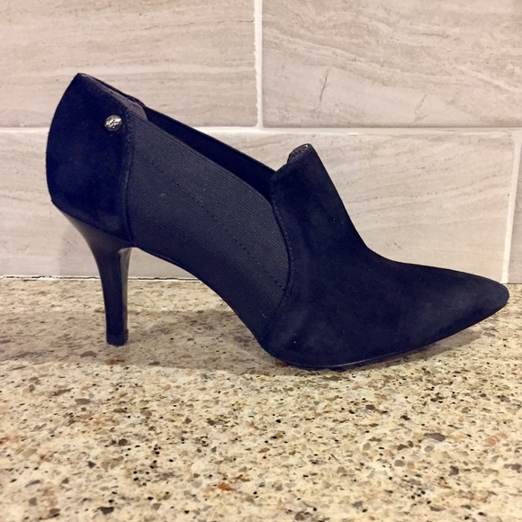 Anne Klein Shoes - NWOT Anne Klein Black Heels
