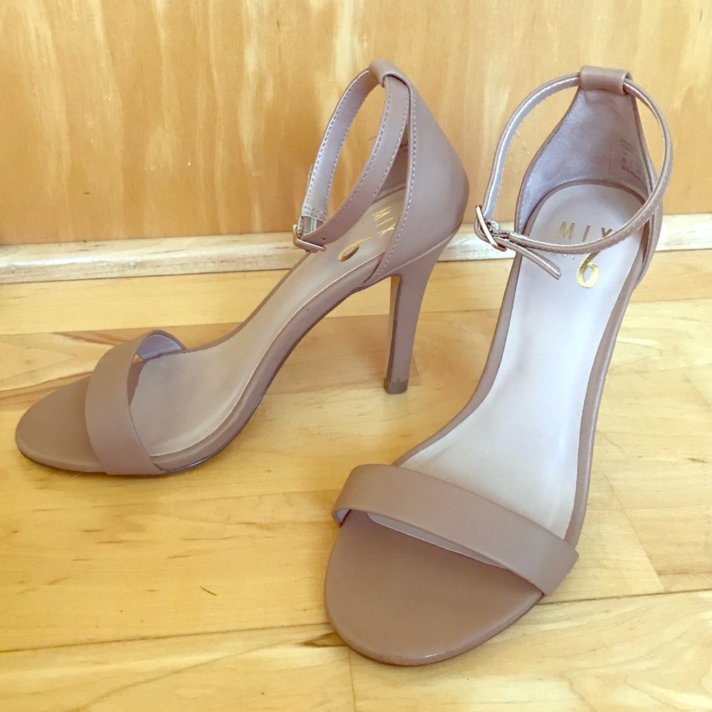 Nude sandal heel