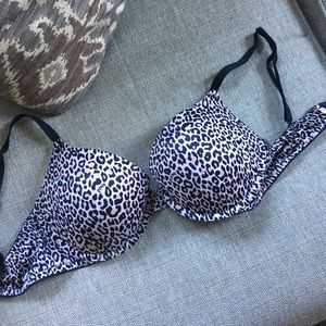 PINK "Wear Everywhere Push-Up" Bra 36C