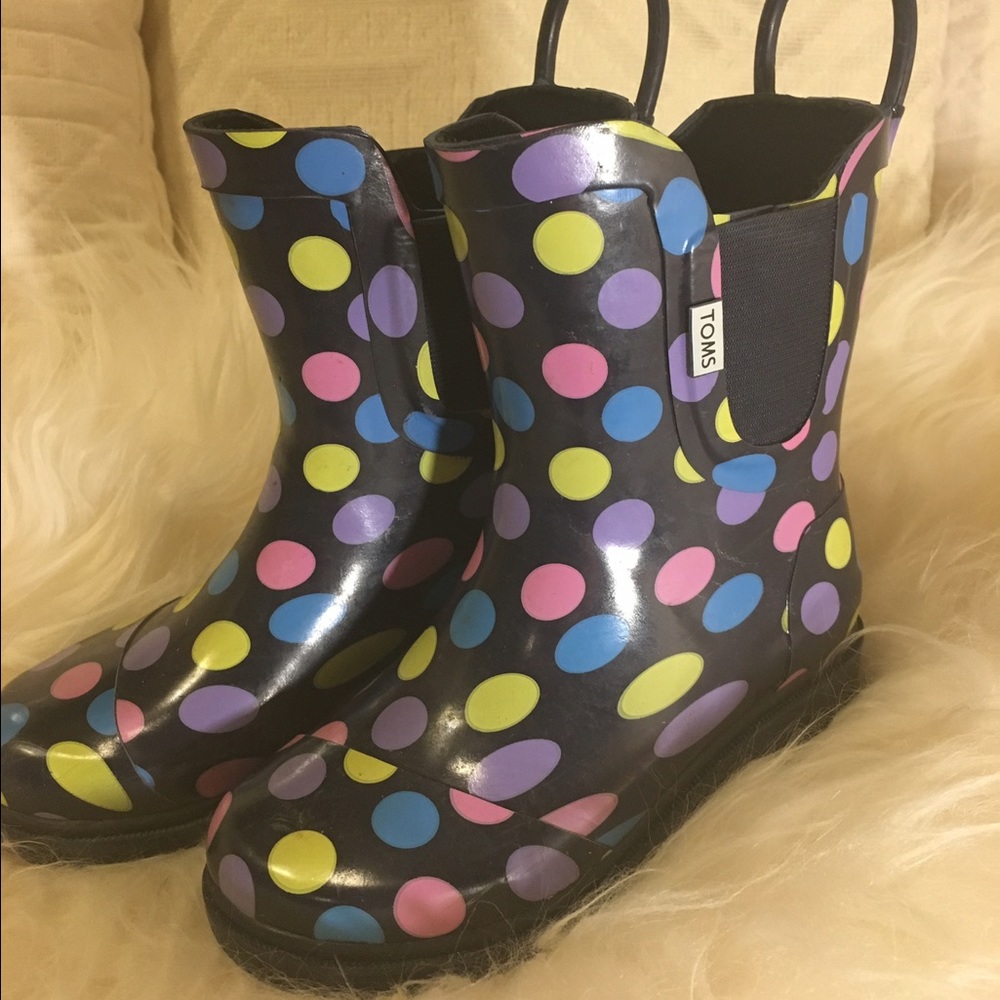 Toms polka dot rain boots size 11 (Youth)