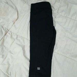 Victoria secret crop workout leggings