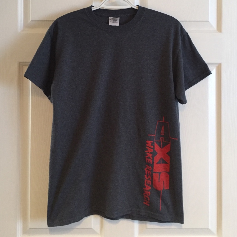 Gildan tee shirt