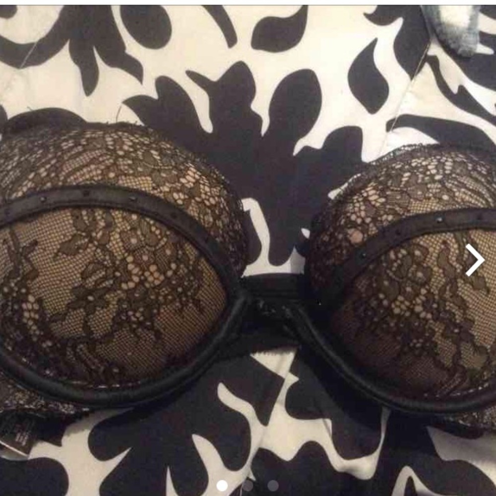 Black Victoria's Secret Bombshell Bra