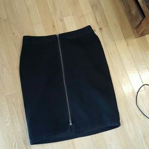 NWOT Madewell zip front denim skirt