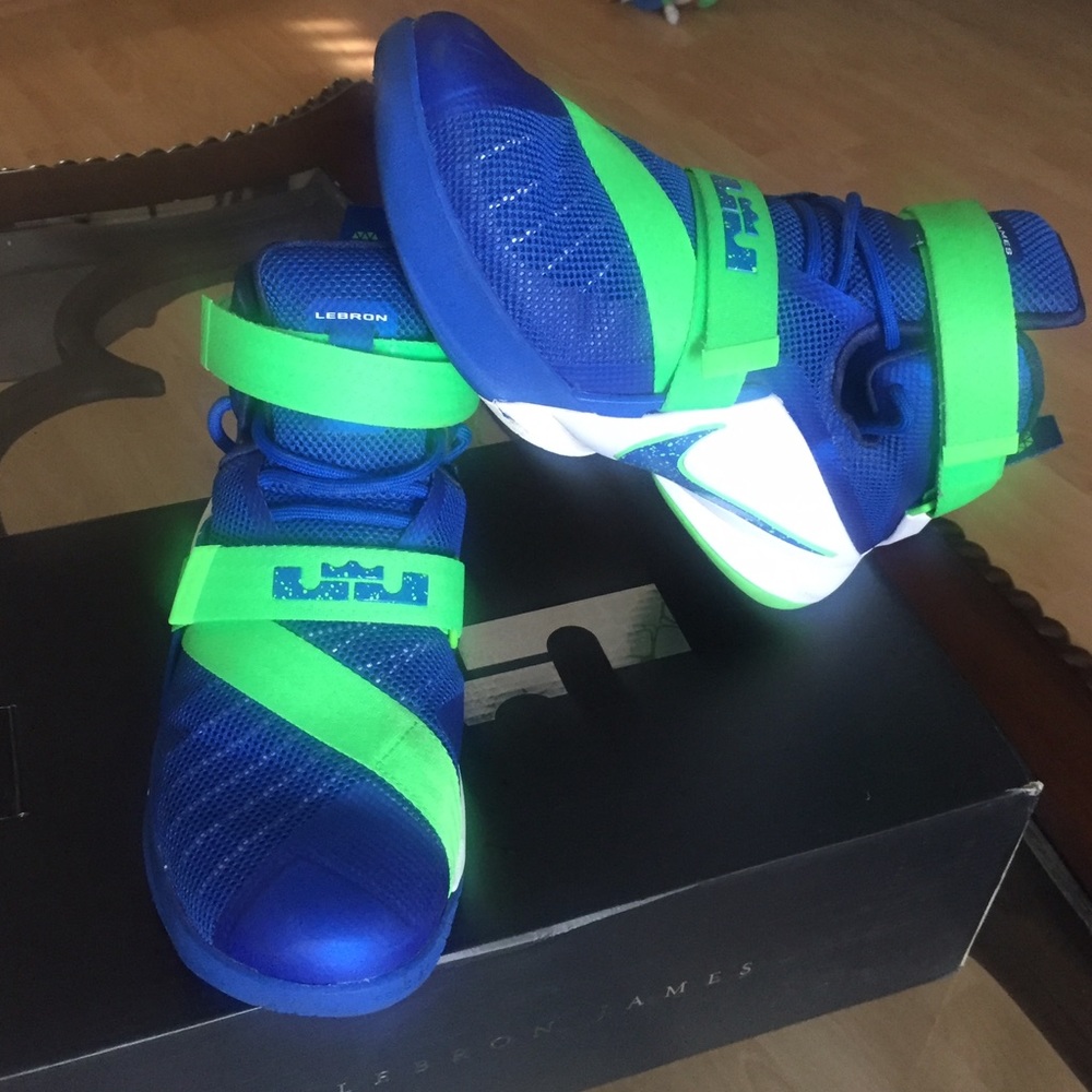 Nike Lebron soldier IX  sneakers mens