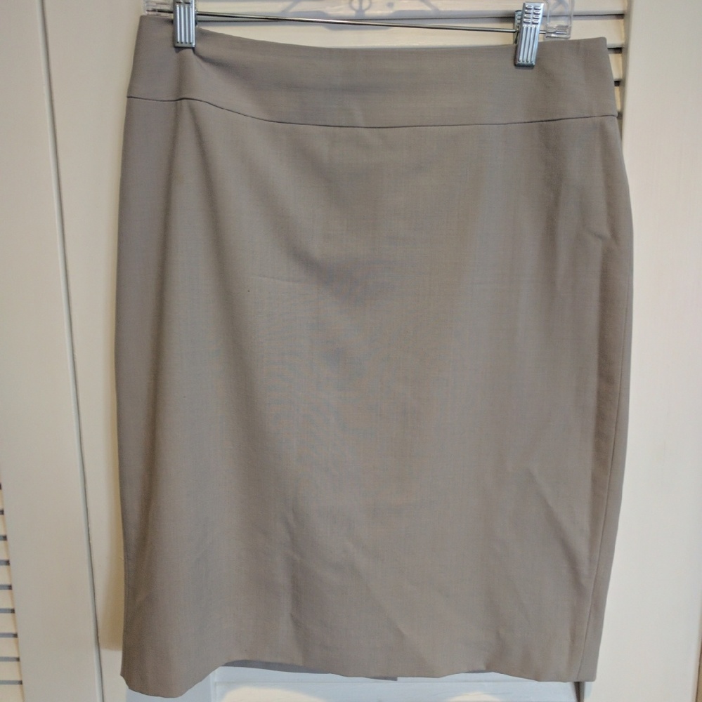 Grey pencil skirt