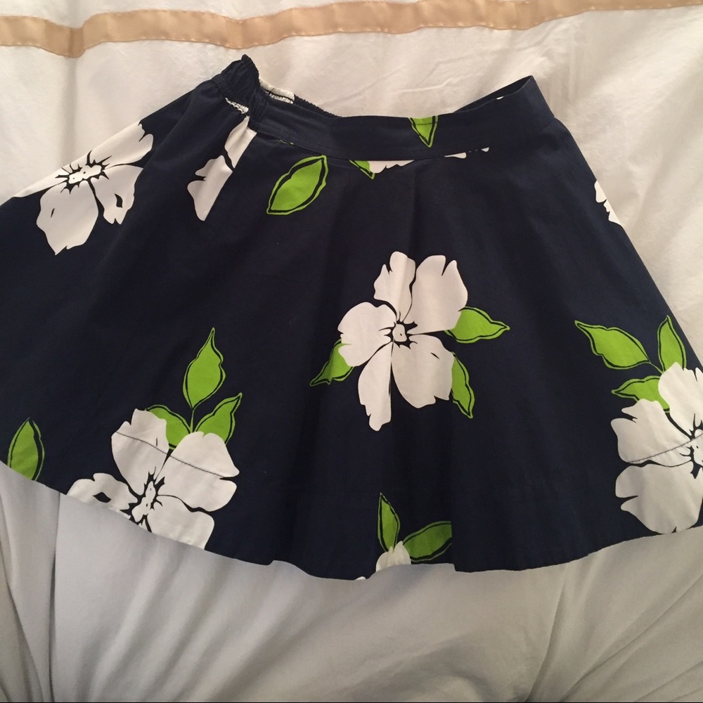 Flower/floral skirt!