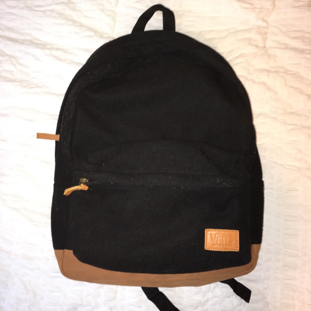 VANS ✨ Deanna III Black Wool Backpack