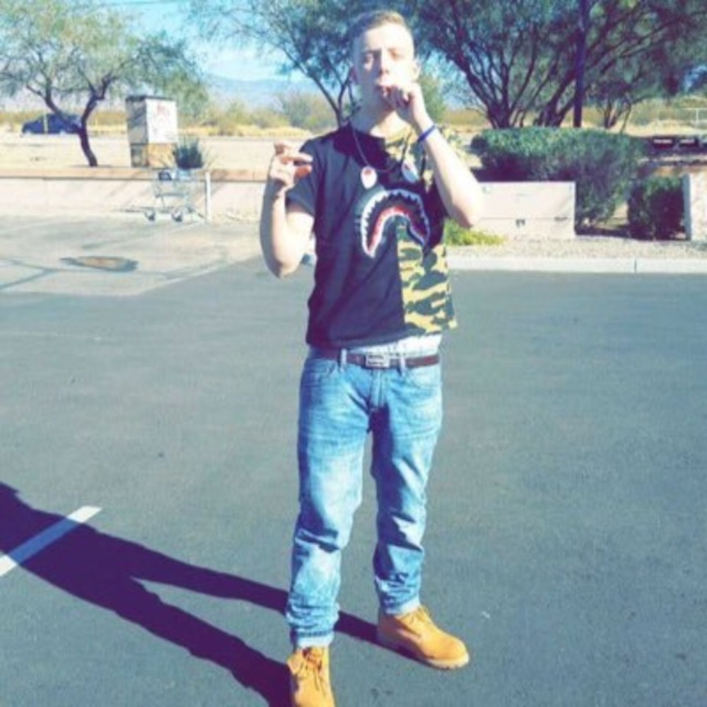 Meet your Posher, Sky