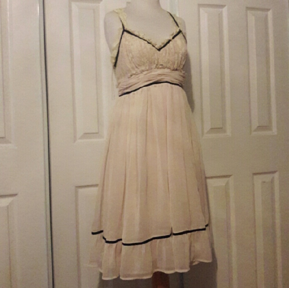 SOLD ! Forever 21 lace dress
