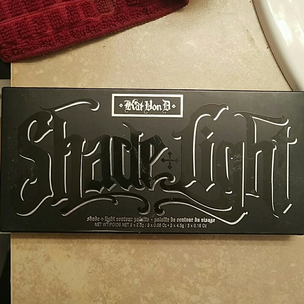 **TRADED**Kat Von D Shade+Light Contour Palette