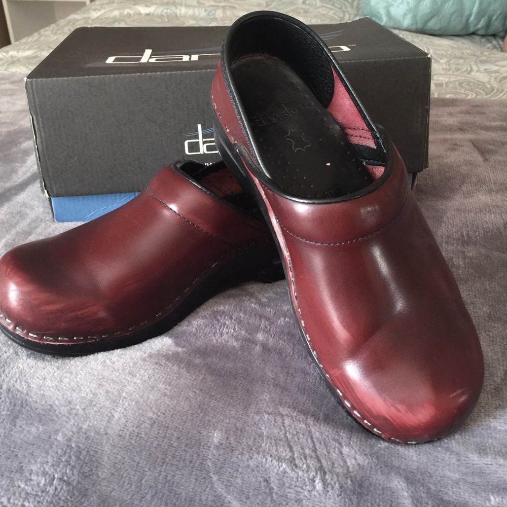 Cordovan Danskos