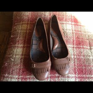 Kiltie Brogue Nubuck Flats