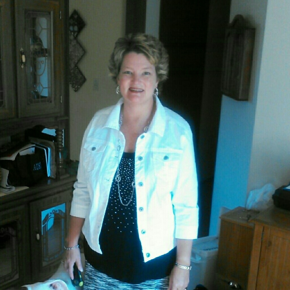 Meet your Posher, Desiree