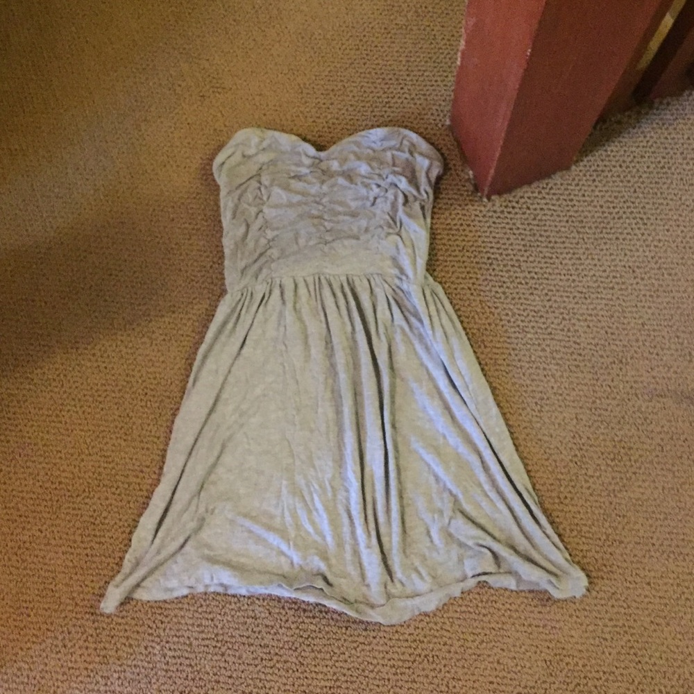 Strapless gray dress