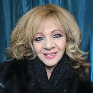 Meet your Posher, Nina