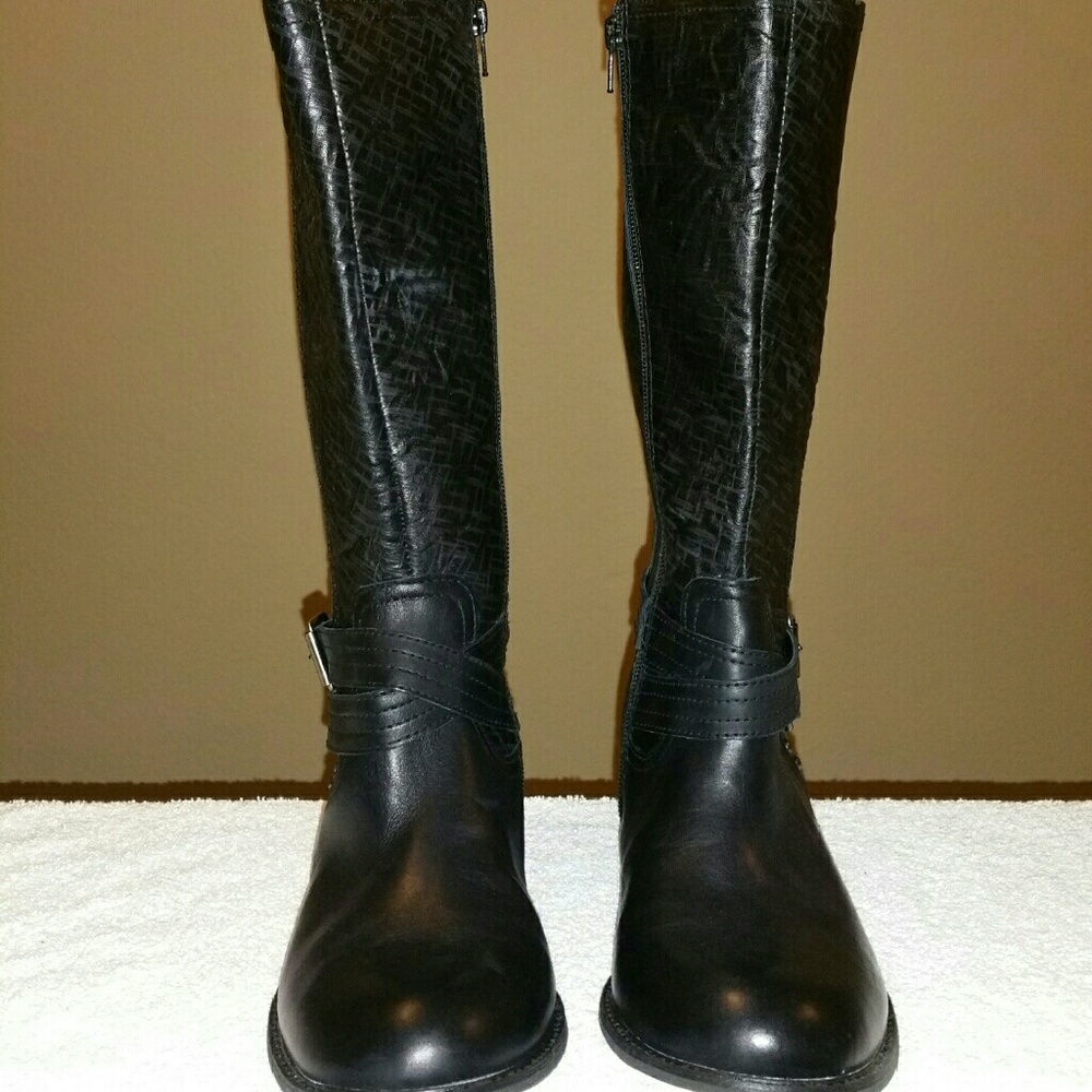 Gianni Bini Black Boots 10