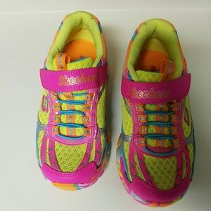 NWOT, Skechers sz 11 kids (toddler)