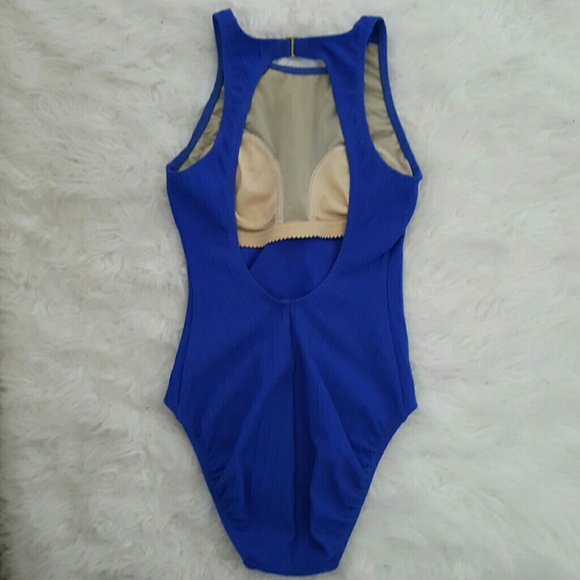 Blue Coco Reef one piece - Picture 4 of 6