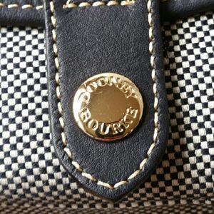 Dooney & Bourke Wristlet Dooney & Bourke Wristlet