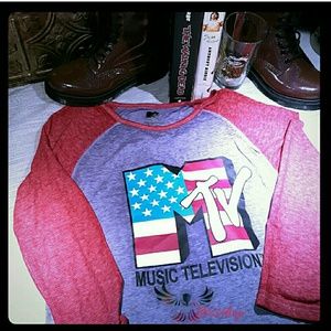 MTV throwback raglan sleeve1 burnout tee