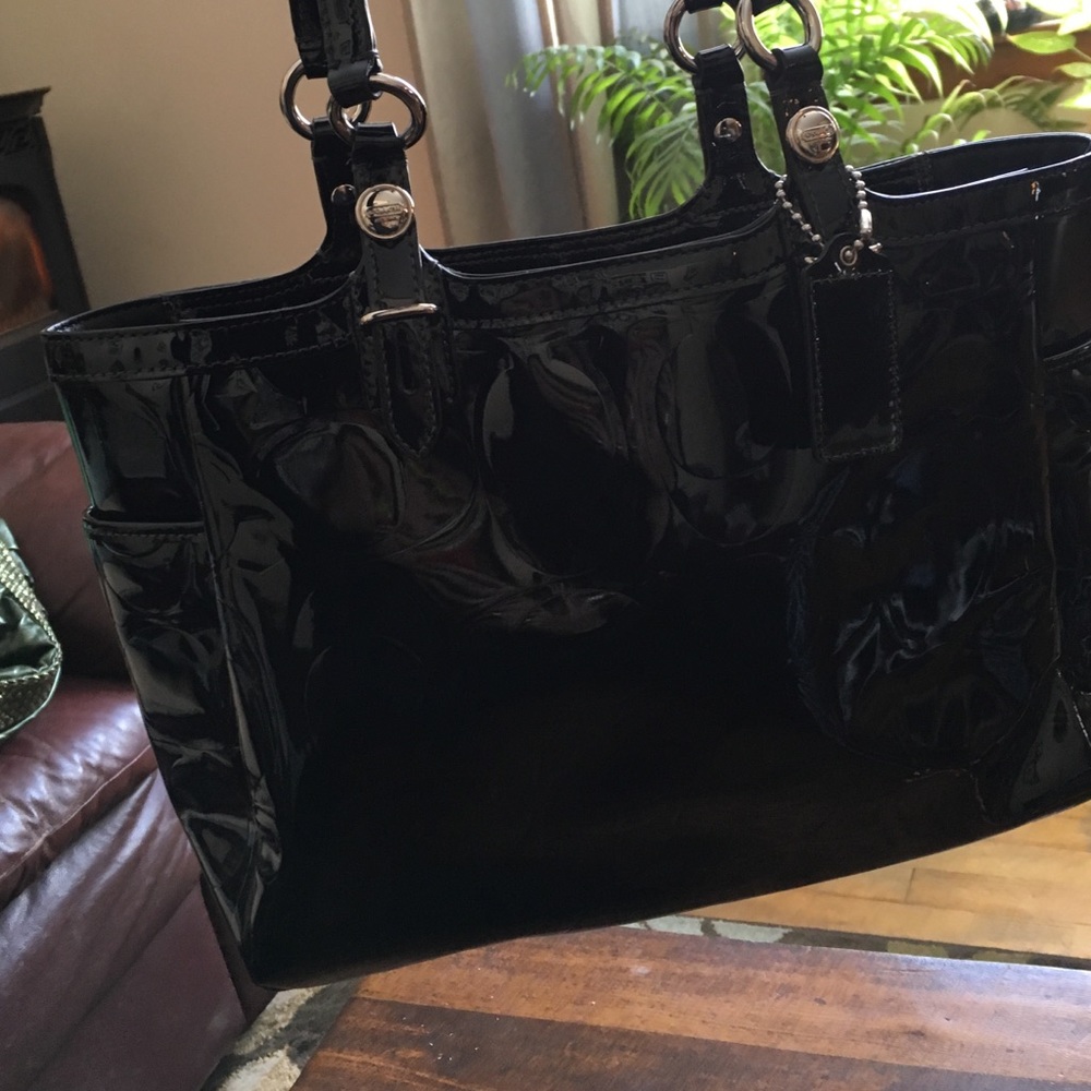 Coach Patent Leather Signature Gallery Tote
