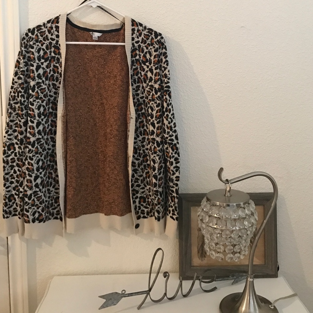 Leopard cardigan 🌹