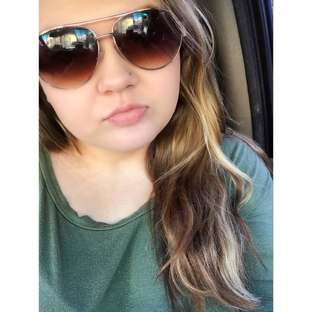 Meet your Posher, Megan