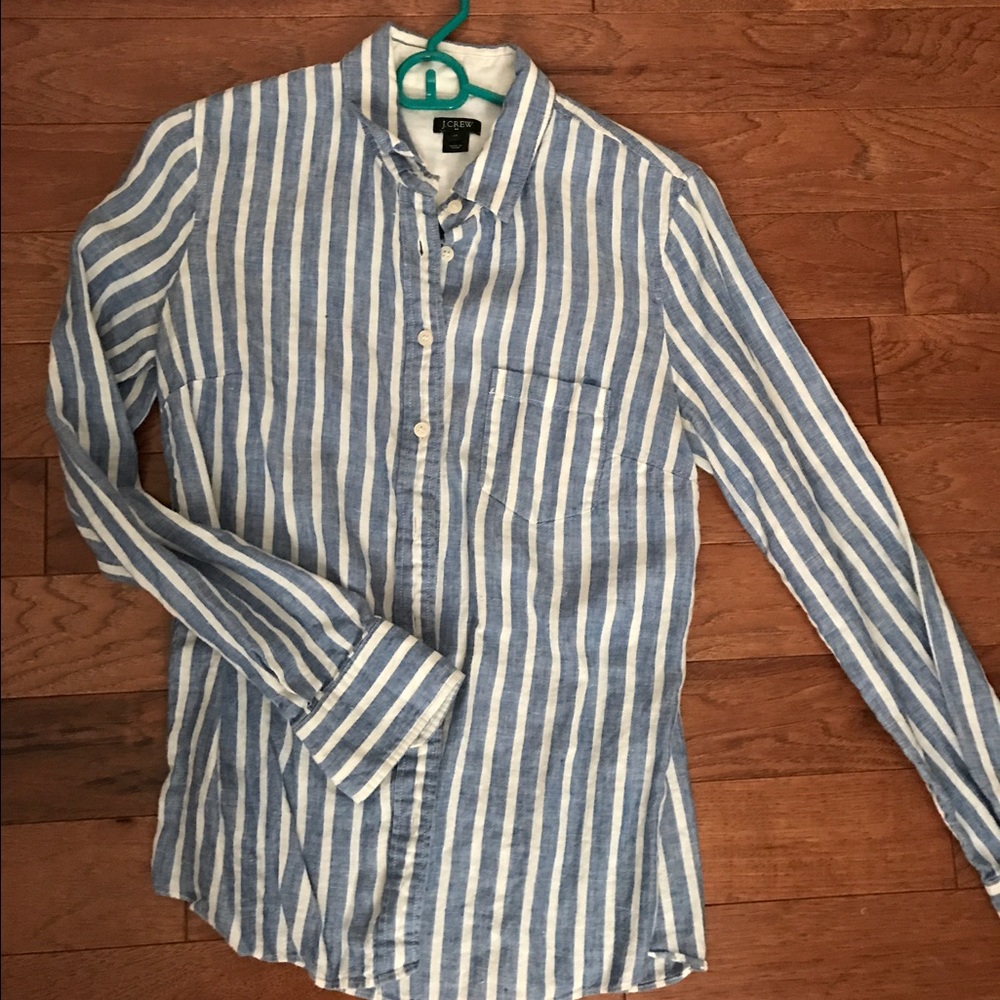 J crew button down shirt (size xs)