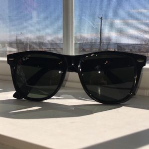 Ray Ban Classic Black Wayfarer