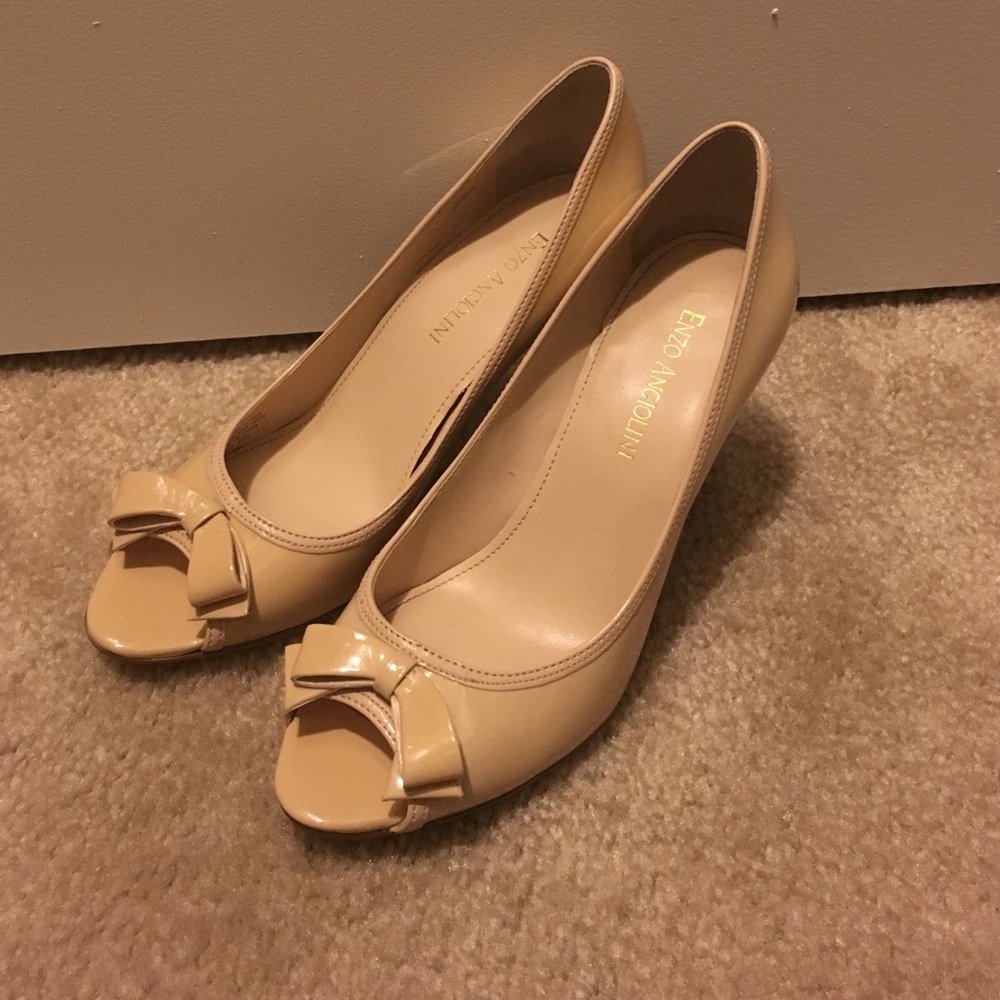 Enzo Angiolini patent peep toe pumps